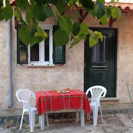 Klimatia Haris Split House Villa Exterior photo
